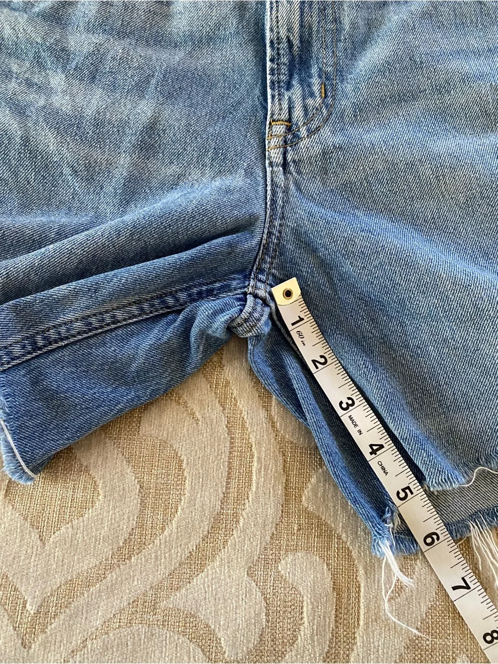 GAP Barrel Jean High Rise Denim Shorts Size 26 Raw Hem 100% Cotton Blue